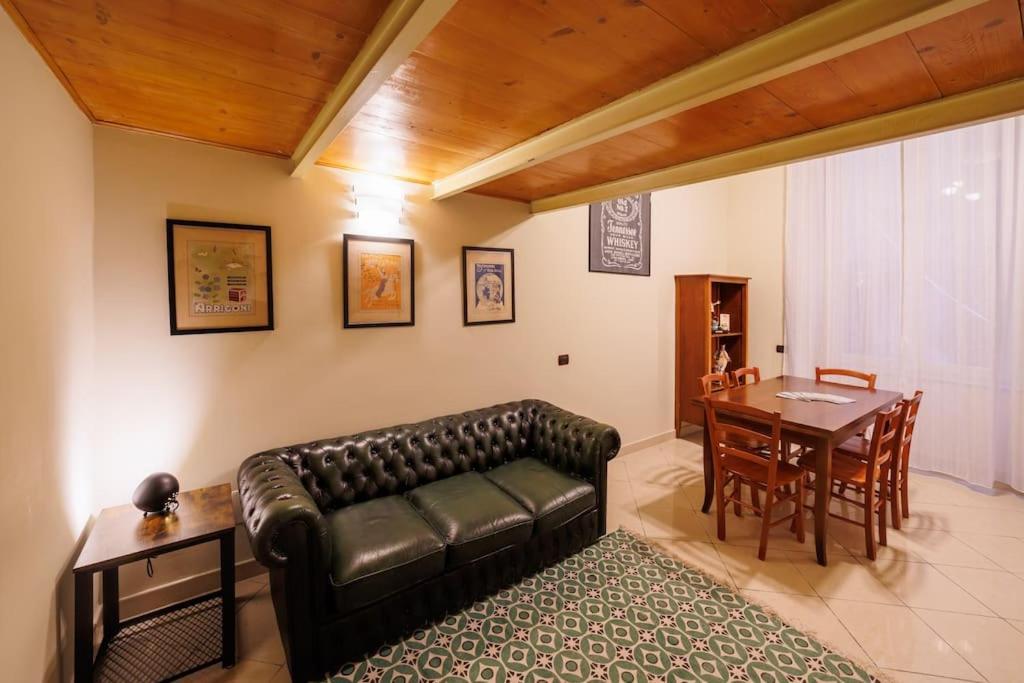 The San Gregorio Armeno Apartment By HouseinNapoli Ngoại thất bức ảnh