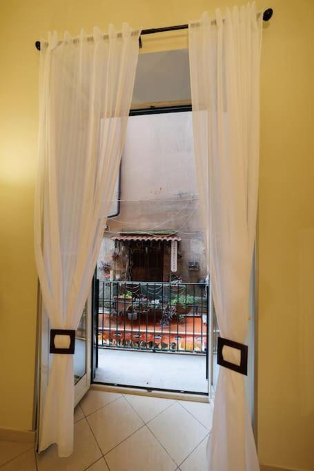 The San Gregorio Armeno Apartment By HouseinNapoli Ngoại thất bức ảnh