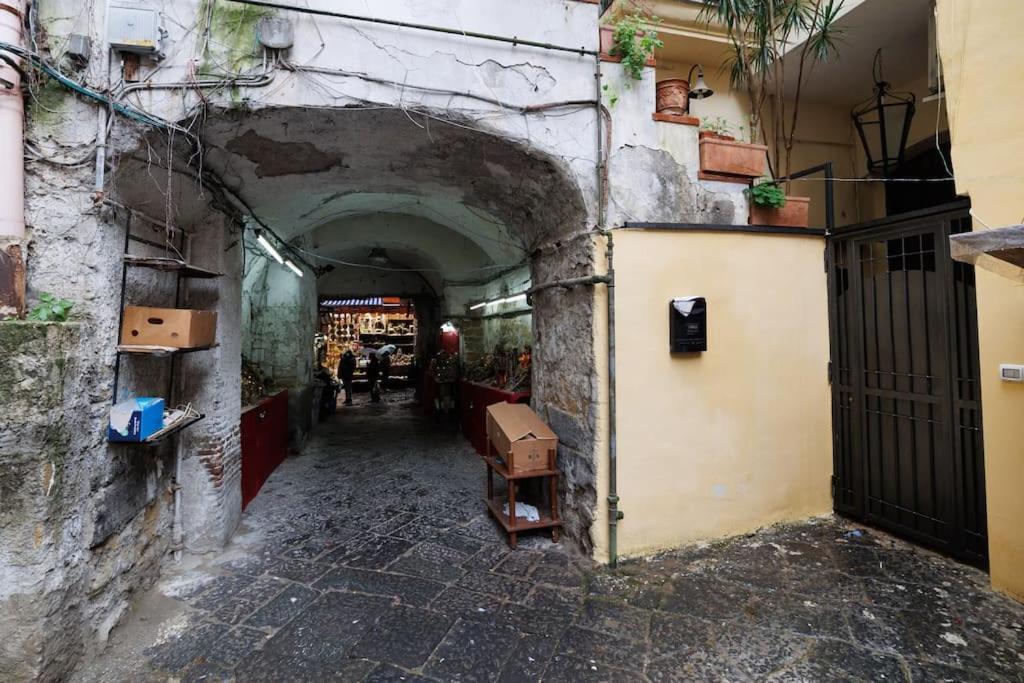 The San Gregorio Armeno Apartment By HouseinNapoli Ngoại thất bức ảnh